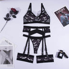 String noir sexy avec jarretières, culotte et tanga